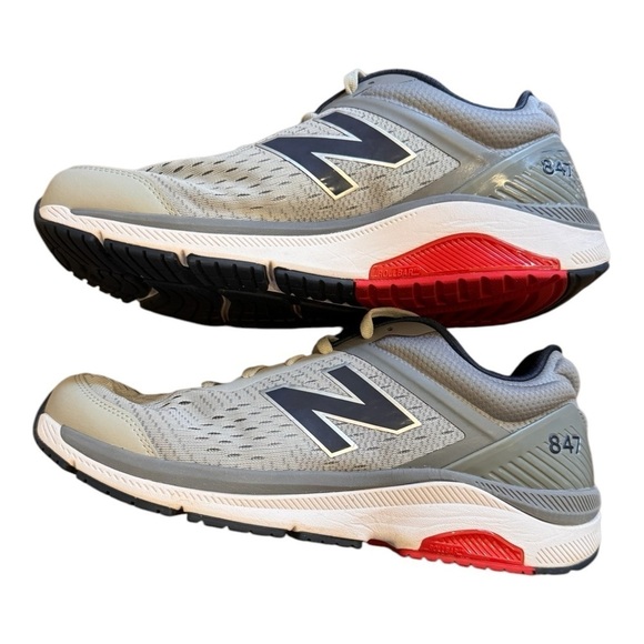 New Balance Men\'s 847 V4 Extra Wide Walking Shoe in Silver Mink/Gunmetal main image 7